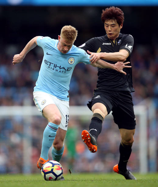 纳在英超依 纳在英超依